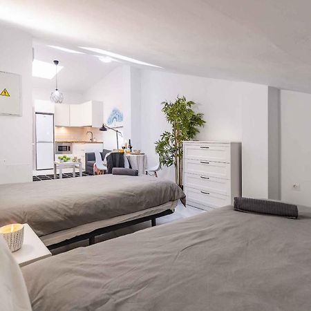Atico Premium - Malaga City Center Экстерьер фото